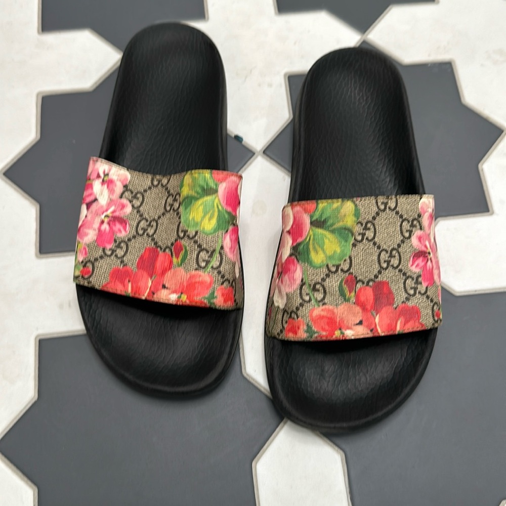Gucci slides